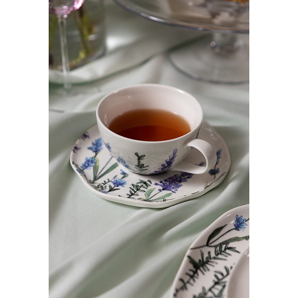 A cup of liber tea. Fioretta чайная пара Floral Lace 180 мл. Liberty Jones чайная пара. Чайные пары Либерти Джонс. Liberty Jones посуда.