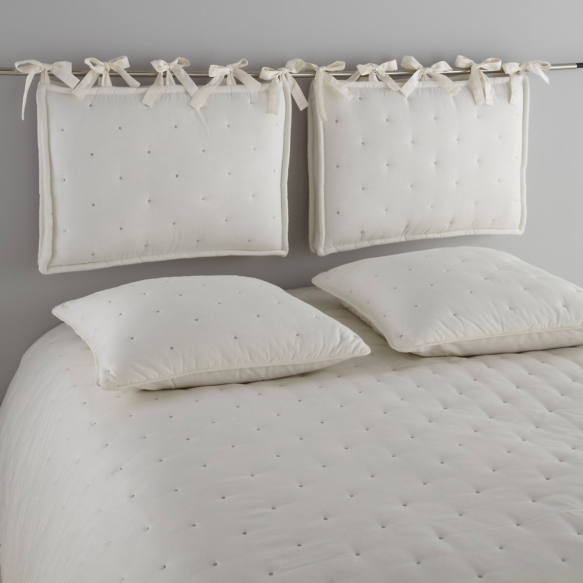 подушки для кровати со спинкой