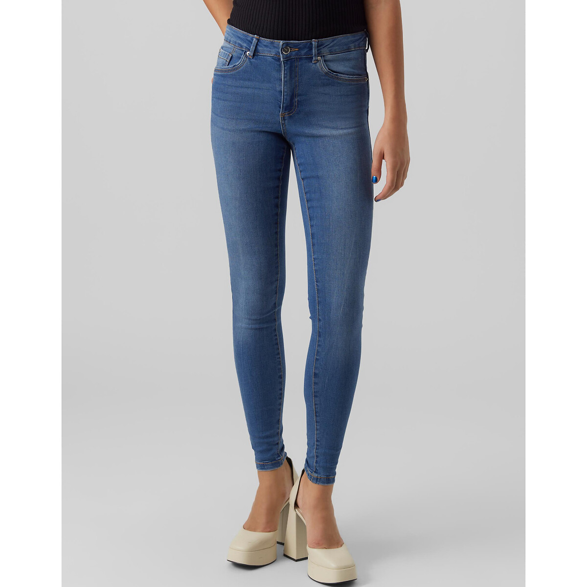 Slim blue. Paige джинсы скинни Verdugo. Модель 721 High Rise skinny Ankle. White Tab белые джинсы левайс. Джинсы Mavi Sophie Mid-Rise Slim skinny. Джинсы off White женские скинни.